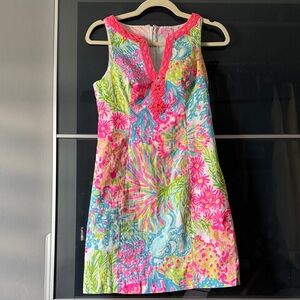 Lily Pulitzer Vibrant Sleeveless Dress with Pink and Blue Floral Pattern size 0.